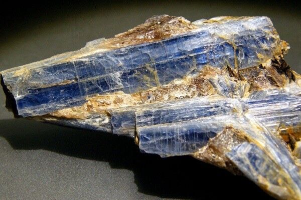 Example of a natural Kyanite mined in Norway