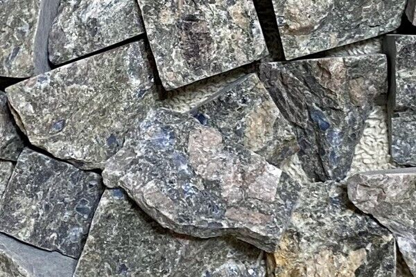 Example of a natural Que Sera mined in Brazil