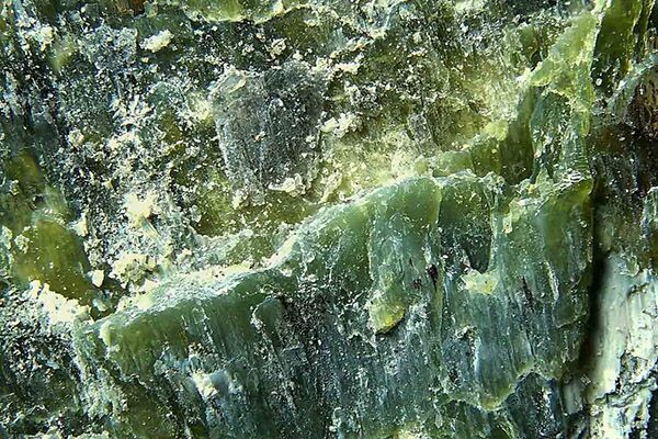 Example of a natural Serpentine mined in New Zealand