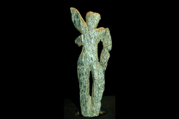 Venus Of Galgenberg female shape carved from green serpentine